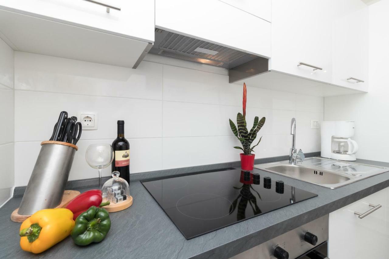 Apartman Roko Petrcane Exteriör bild