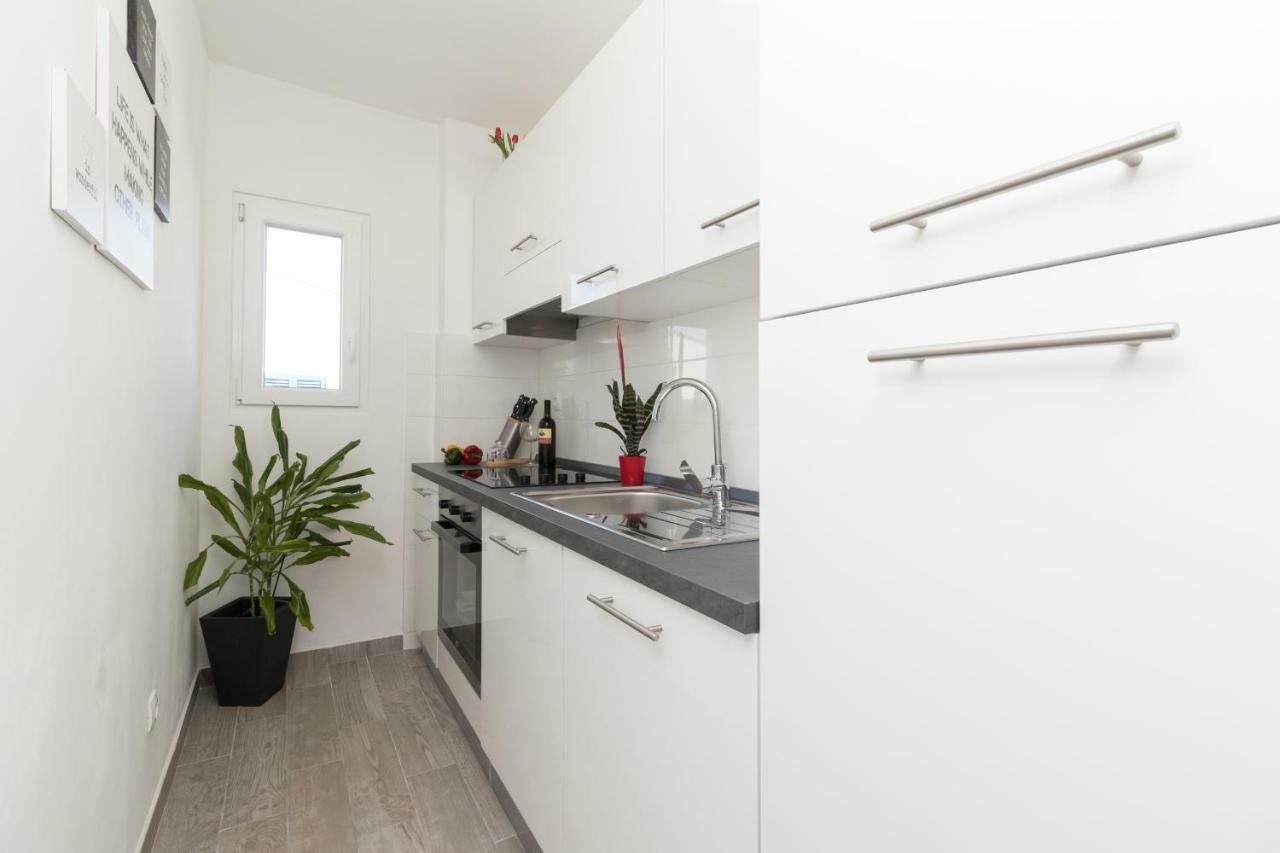 Apartman Roko Petrcane Exteriör bild